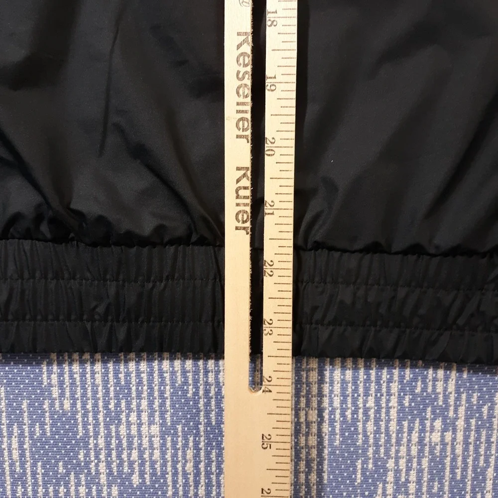 Nike Kids Boys Jacket Size XL Full Zip Windbreaker Black Mesh Lined